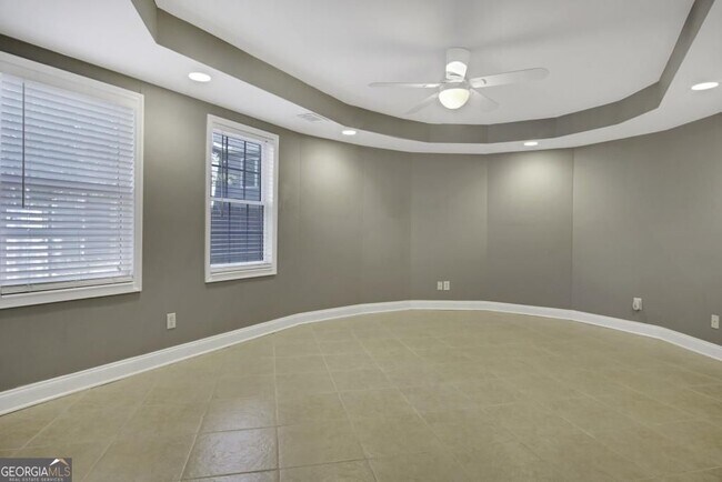 Building Photo - 3720 River Hollow Run