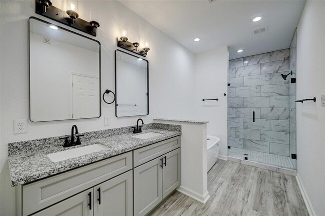 Building Photo - 310 Connecticut St