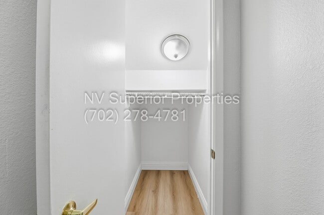 Building Photo - SW!!! 2 Bedroom Condo 1st Floor!! 2 Garage!! Gated!! Community Pool!! Fitness Room!! 2 Primary Be...