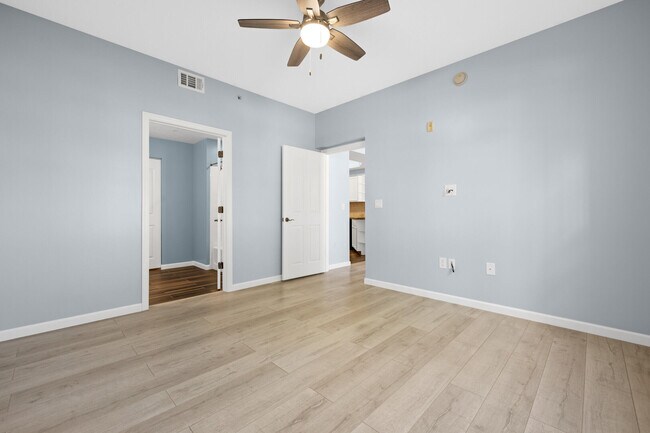 Building Photo - 225 Murcia Dr