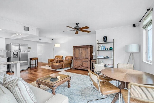 Building Photo - 1532 Drexel Ave