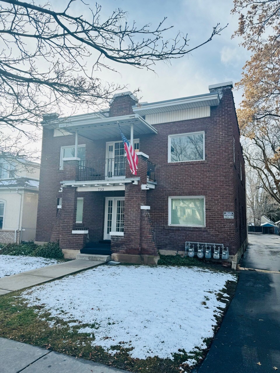 Building Photo - 732 S 900 E