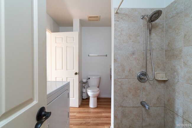 Building Photo - Desirable 2BR/1BA/1PKG in Waipio!! 94-1041...