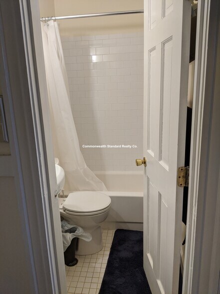 Building Photo - 55 Revere St