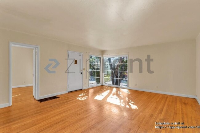 Building Photo - 1052 45th St