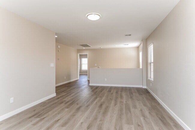 Building Photo - 8316 Freshwater Pearl St