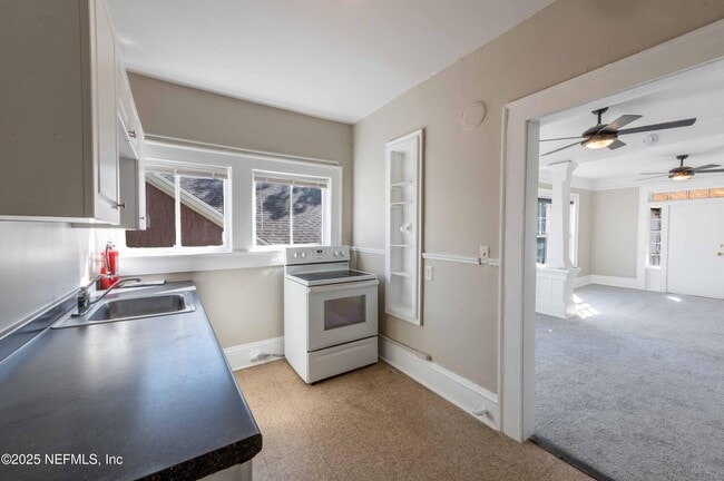 Building Photo - 117 E 4th St