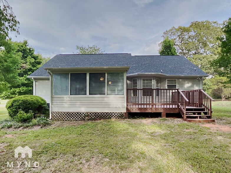Building Photo - 5406 S New Hope Rd