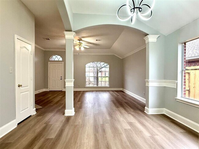 Building Photo - 5223 Mountain Forest Dr