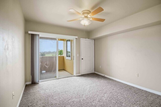 Building Photo - 1020 Villagio Cir