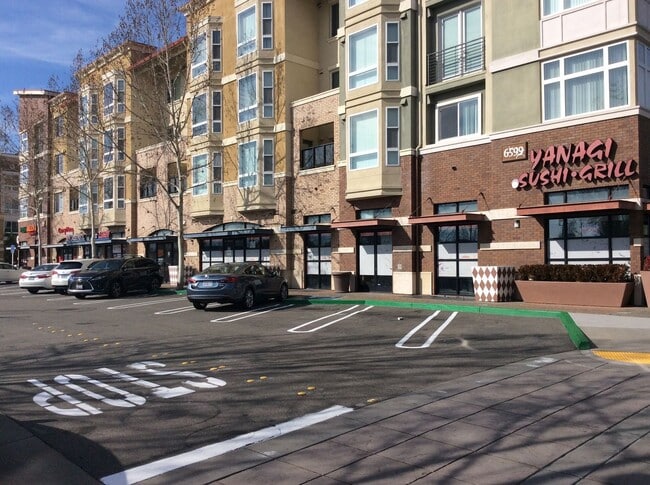 Building Photo - Appliances Included 3 BEDROOM HOME LOCATED IN DUBLIN!  - AVAILABLE ON NOV 15