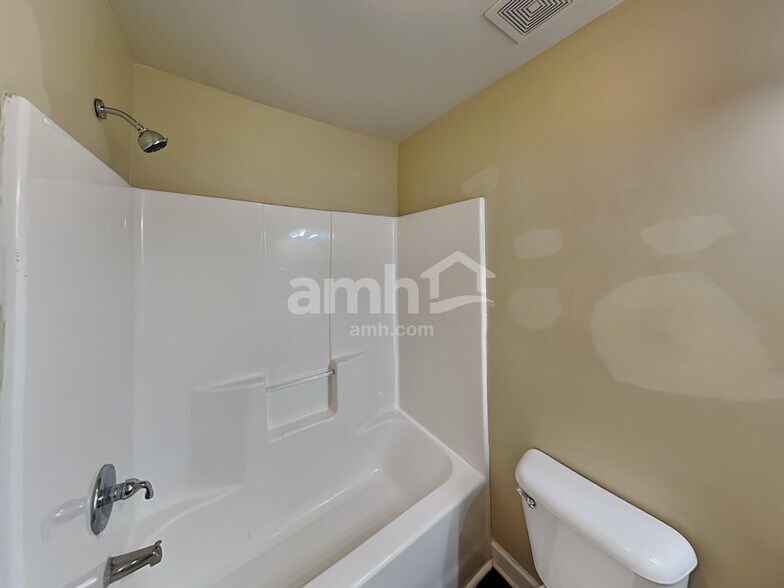 Building Photo - 3030 Romain Trl