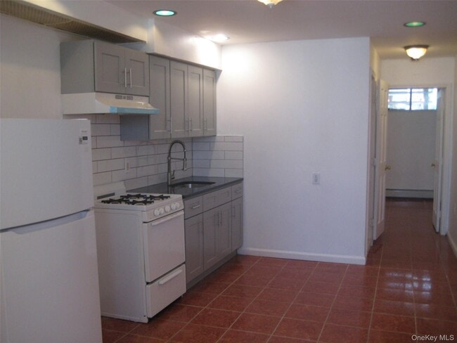 Building Photo - 46-30 Bell Blvd