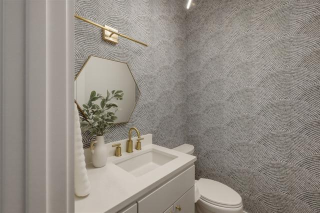 Building Photo - 7340 Syracuse Dr