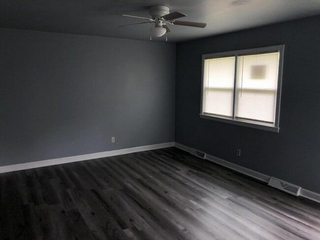 Building Photo - 4019 Laurinburg Rd