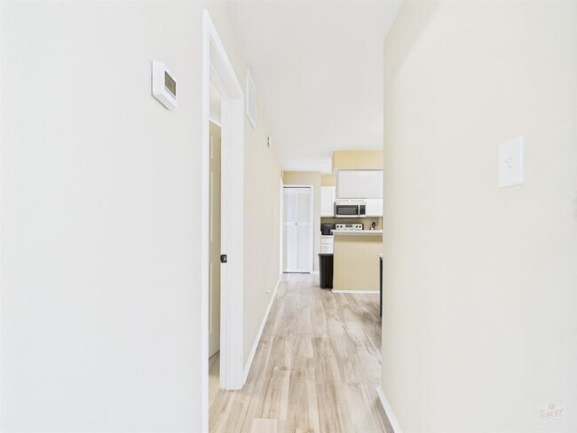 Building Photo - 3115 Helms St