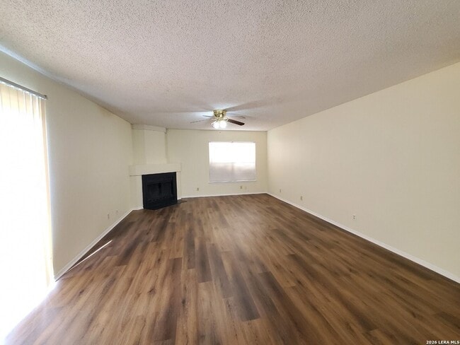 Building Photo - 8219 Sunshine Trail Dr