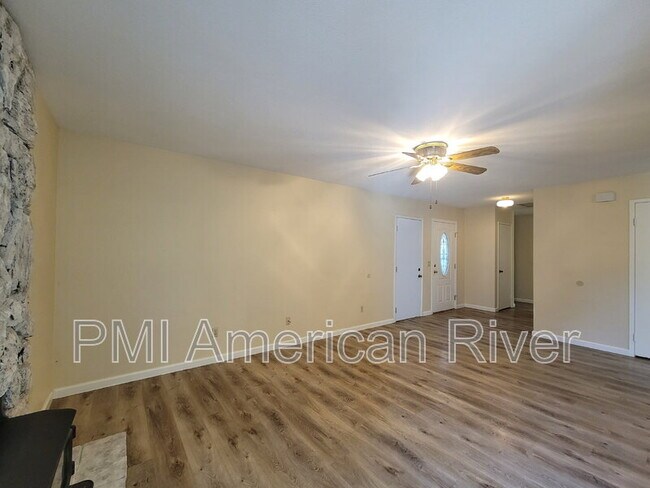 Building Photo - 5640 Andrea Blvd