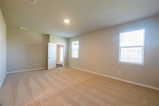 Building Photo - 106 Deep Eddy Cv