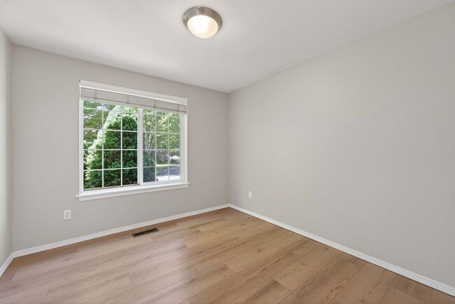 Building Photo - Beautiful Single-Level Home with Private Backyard