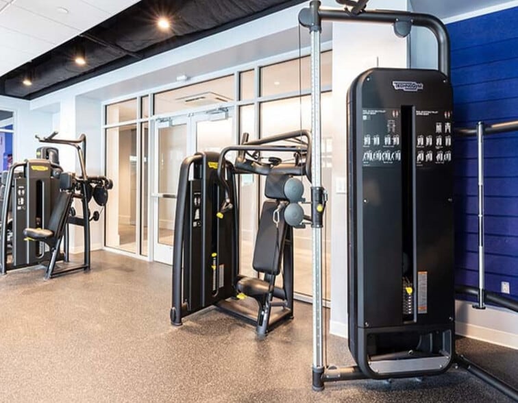 Building Photo - 44 Beach St