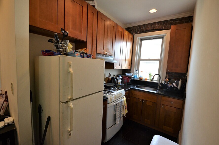 Building Photo - 45 Hemenway St