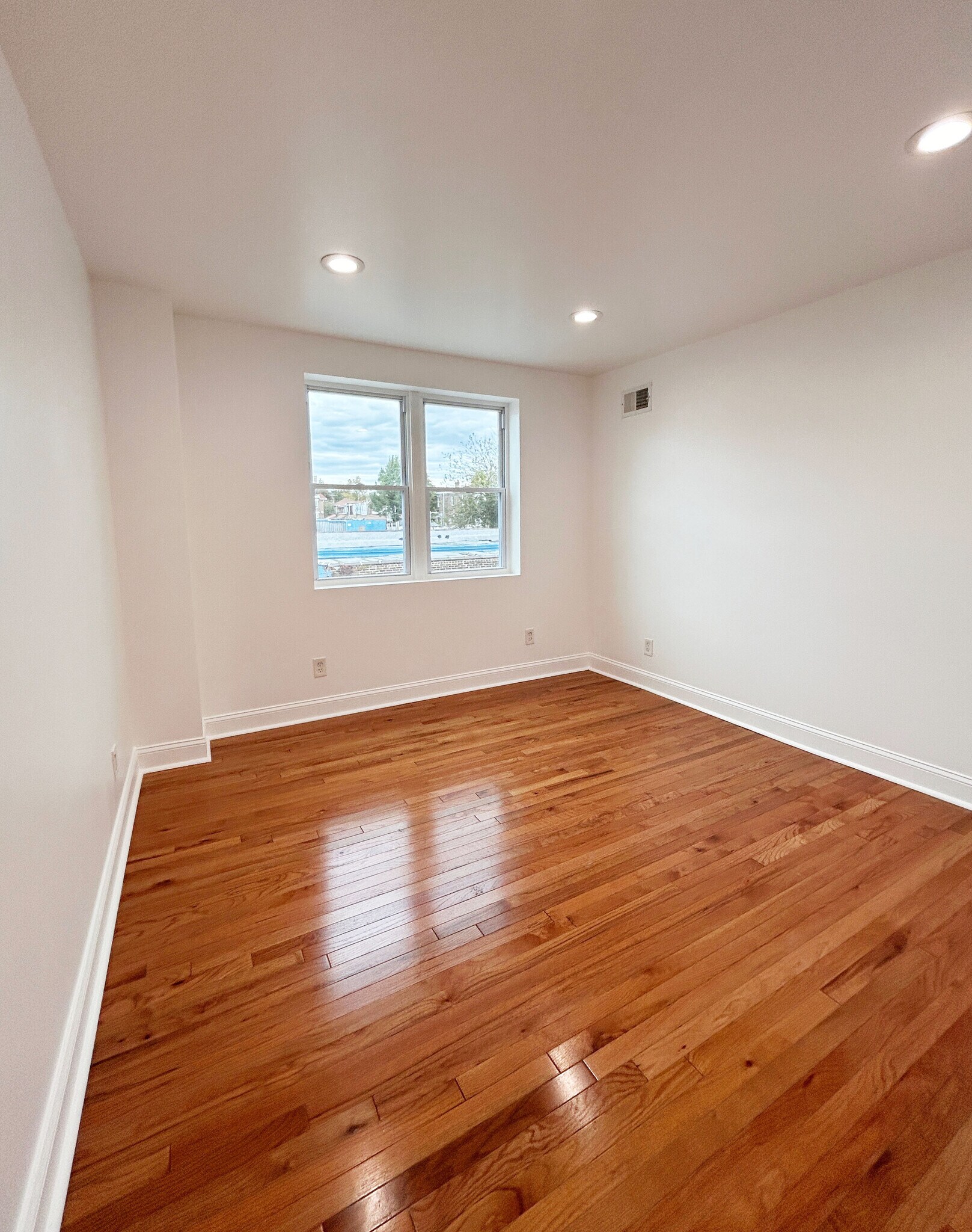 Building Photo - 1241 Orthodox St