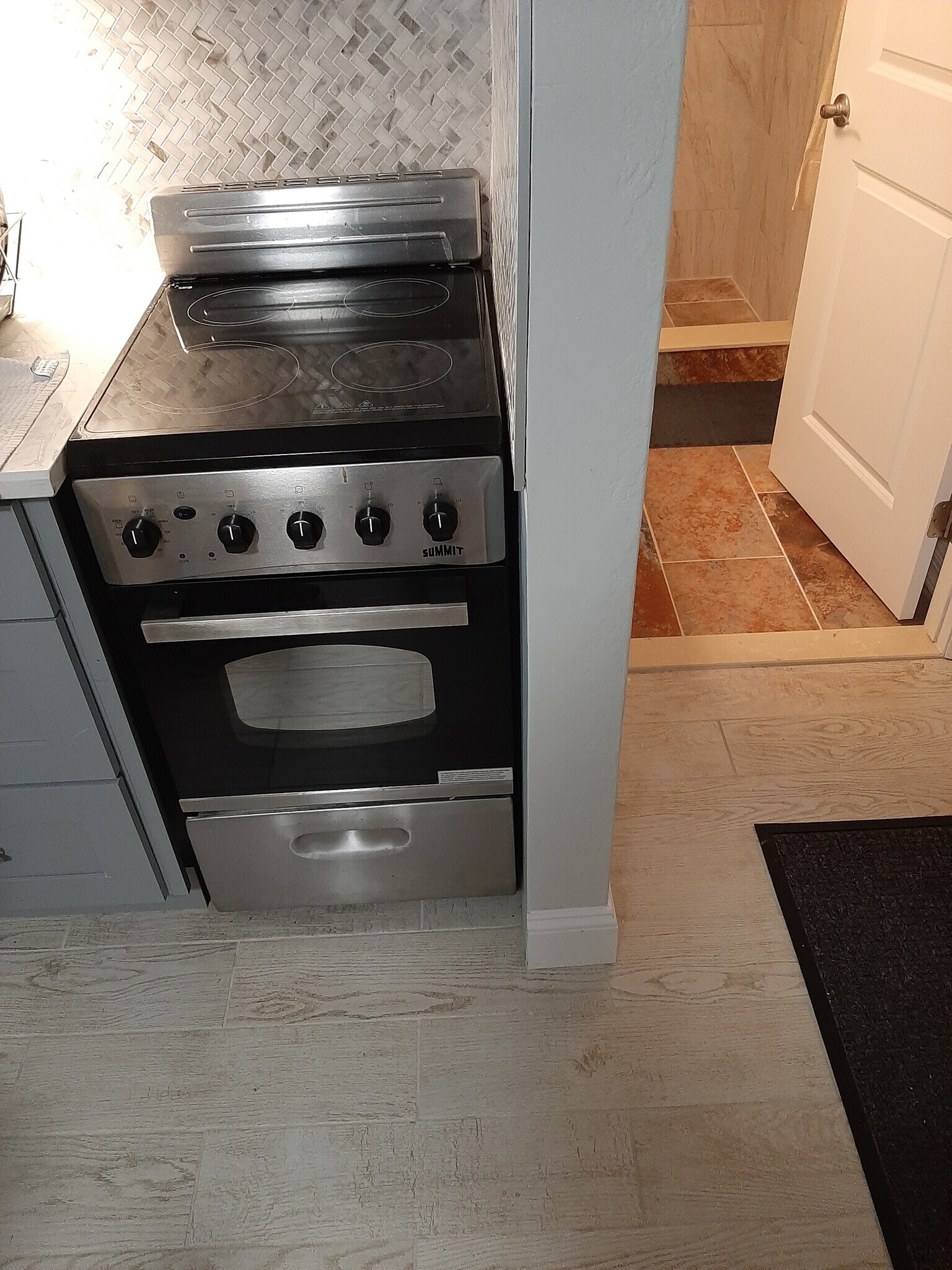 new appliances - 2727 N atlantic Ave