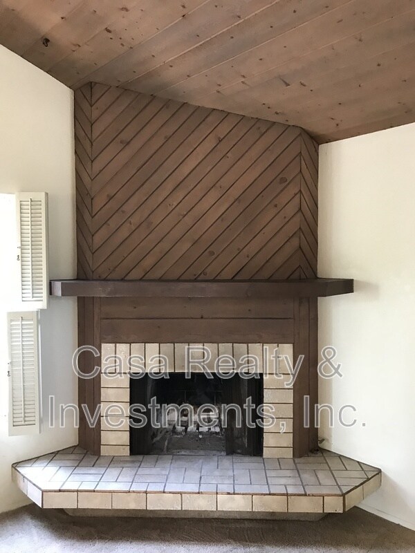 Building Photo - 2112.5 Pullman Ln