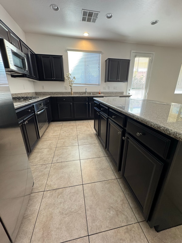 Building Photo - 123 Volans Ave