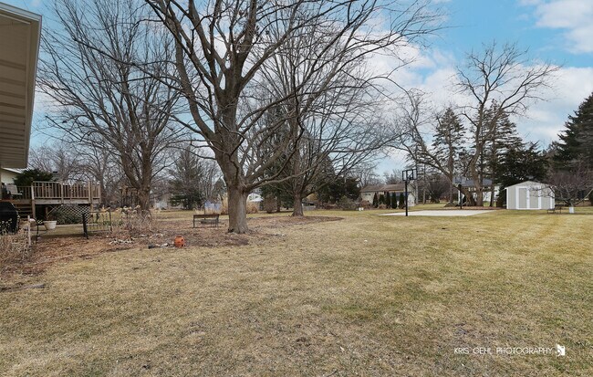 Building Photo - 15417 W Fair Ln