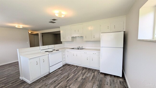 Building Photo - 2117 Pullman Cir
