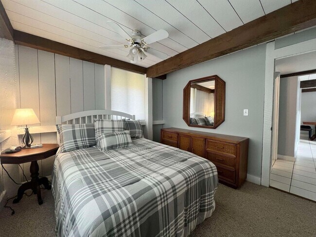 Building Photo - 112 Greensward Dr