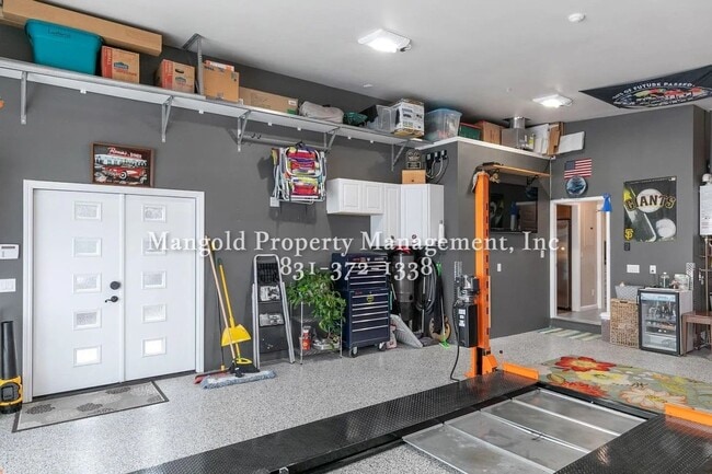 Building Photo - Stylish 2-Bed, 2-Bath Corner Lot Home with...