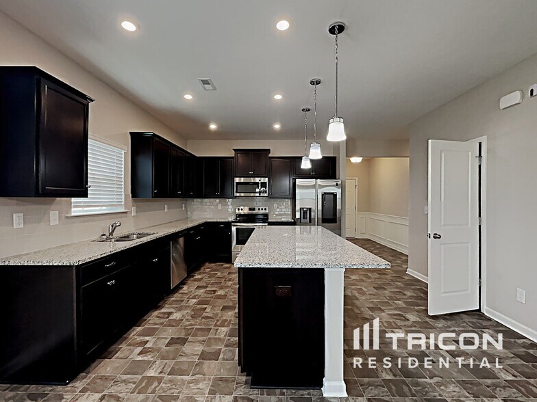 Building Photo - 346 Crandon Rd