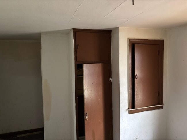 Building Photo - 1422 N 54th St