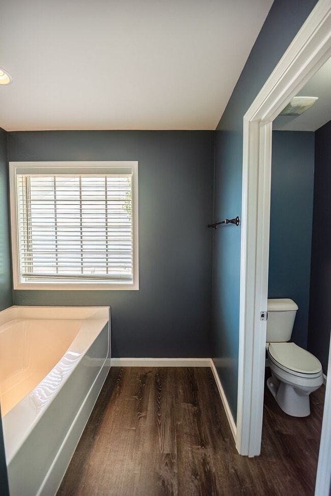 Building Photo - 2606 5 St