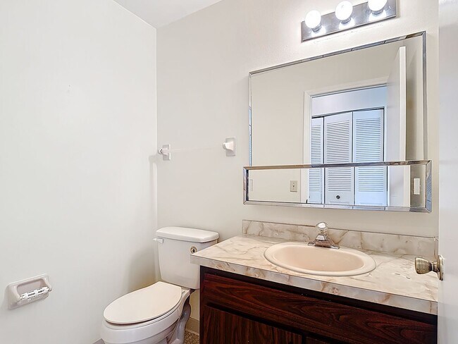 Building Photo - Spanish-Style 3 Bedroom, 2.5 Bath Mediterranean Rooftop Townhouse – Basic Cable & Wi-Fi Included!