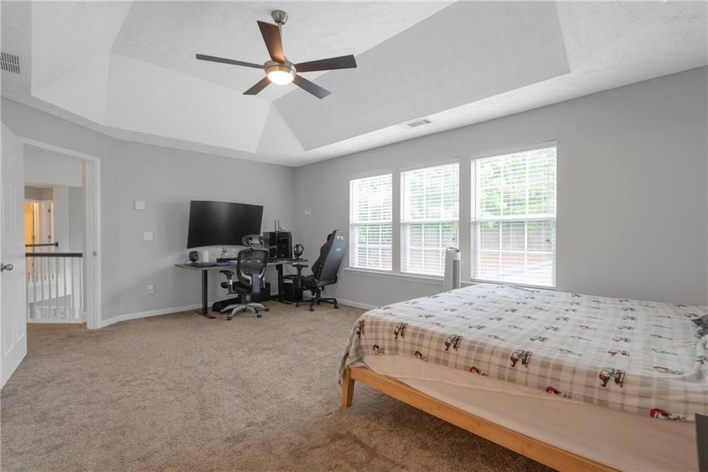 Building Photo - 709 Roxholly Ln NE