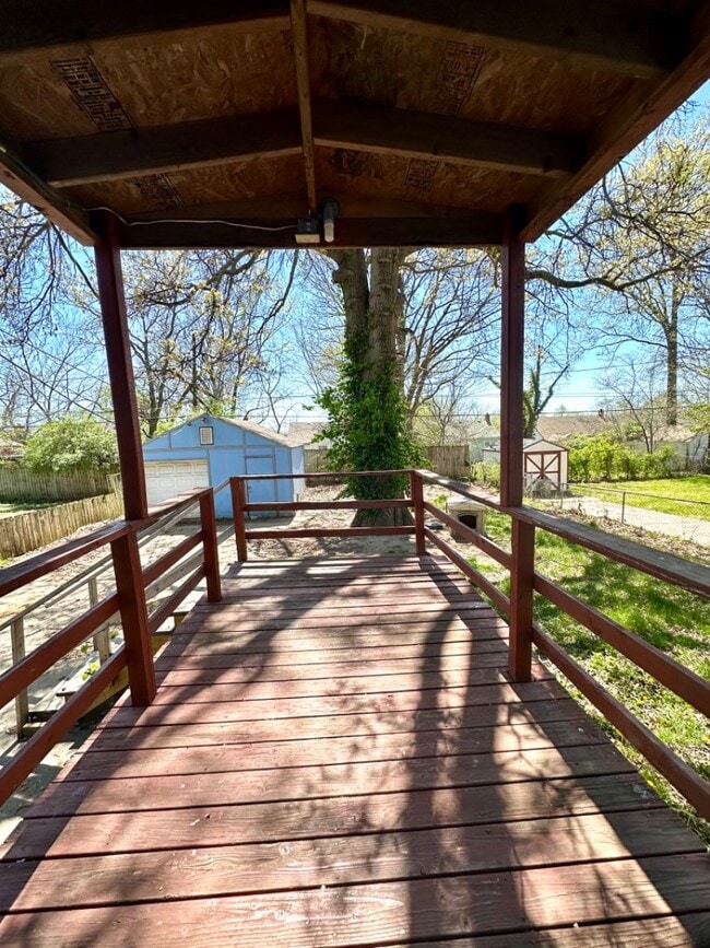 Building Photo - 4219 E 68th Terrace