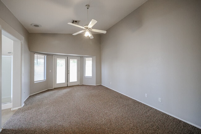 Building Photo - 14707 W Lupine Ln