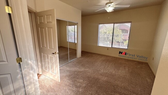 Building Photo - 2 Bedrooms, 2 Baths