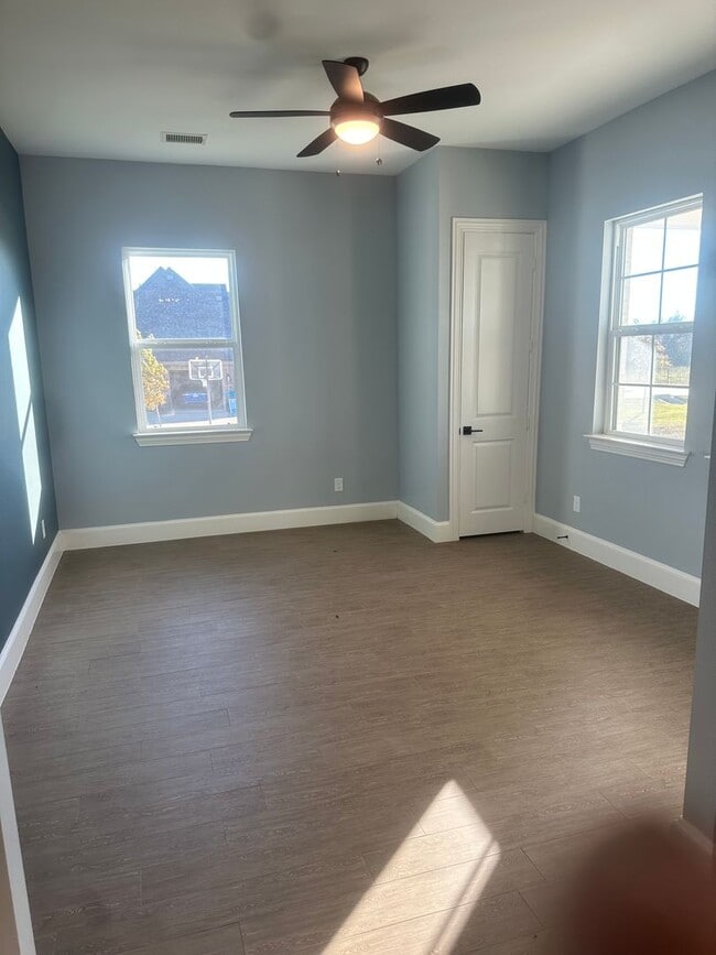 Building Photo - open concept 4bd - rent to own