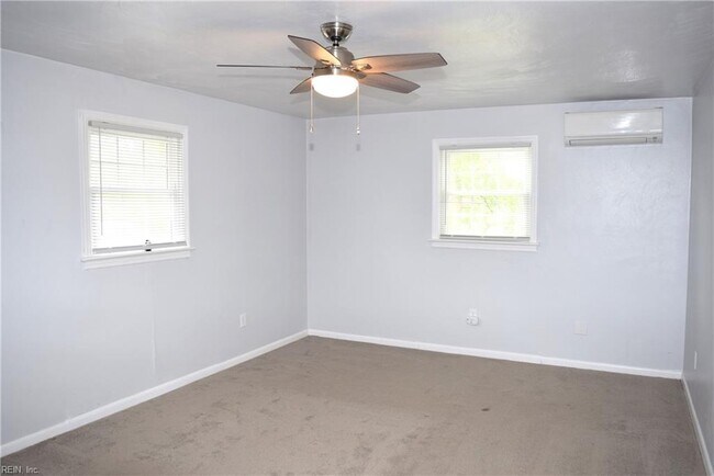 Building Photo - 1312 Sparrow Rd