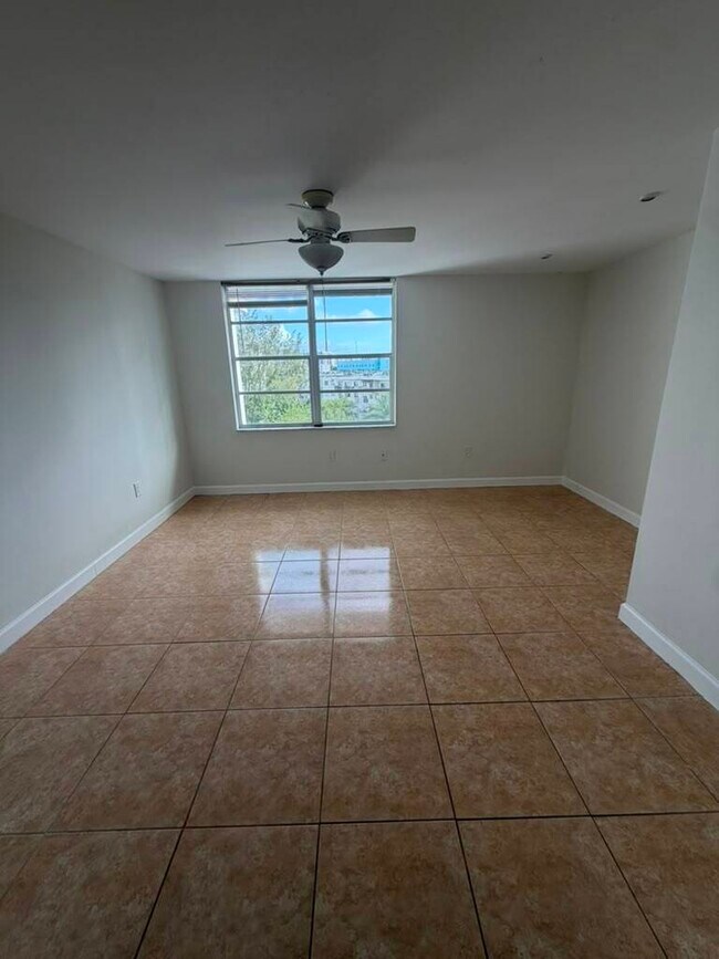 Building Photo - 17800 Atlantic Blvd