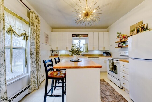 Building Photo - 11 Sterling Pkwy