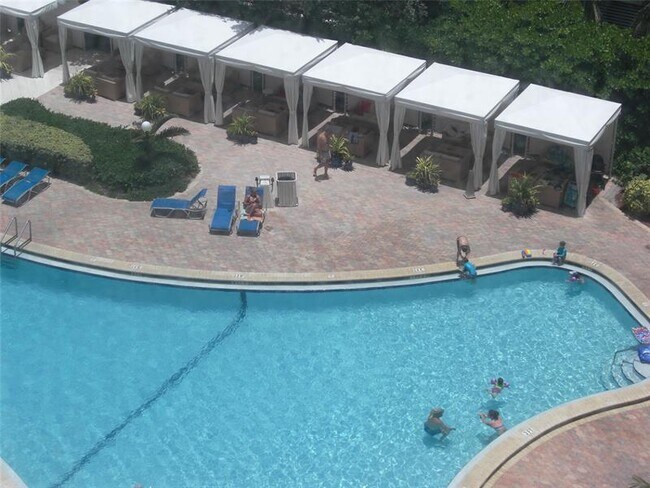 Building Photo - 3001 S Ocean Dr
