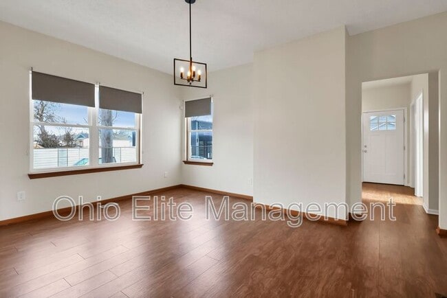 Building Photo - 826 S 18th St