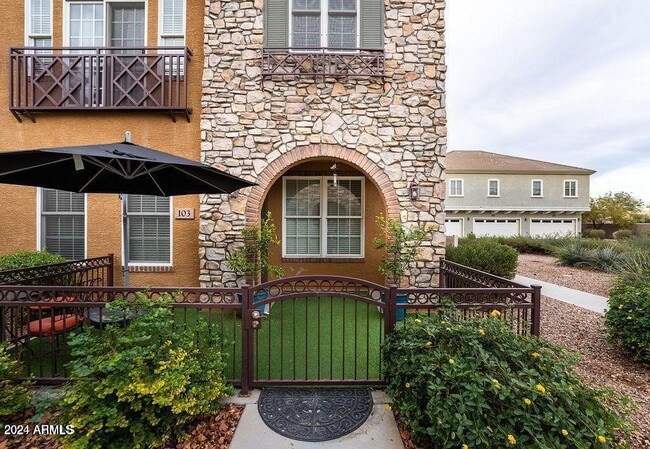 Building Photo - 4757 E Waterman St