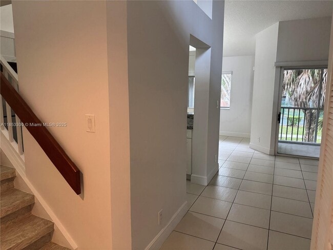 Building Photo - 13910 SW 91st Terrace